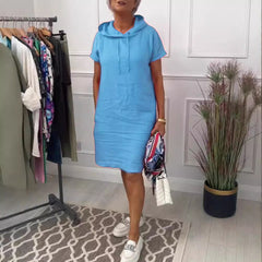 Vestido casual de manga corta con capucha