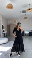 Vestido de malla con patchwork, mangas largas y cuello en V