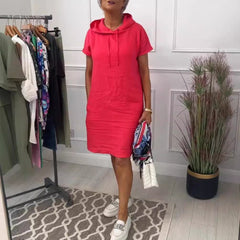 Vestido casual de manga corta con capucha